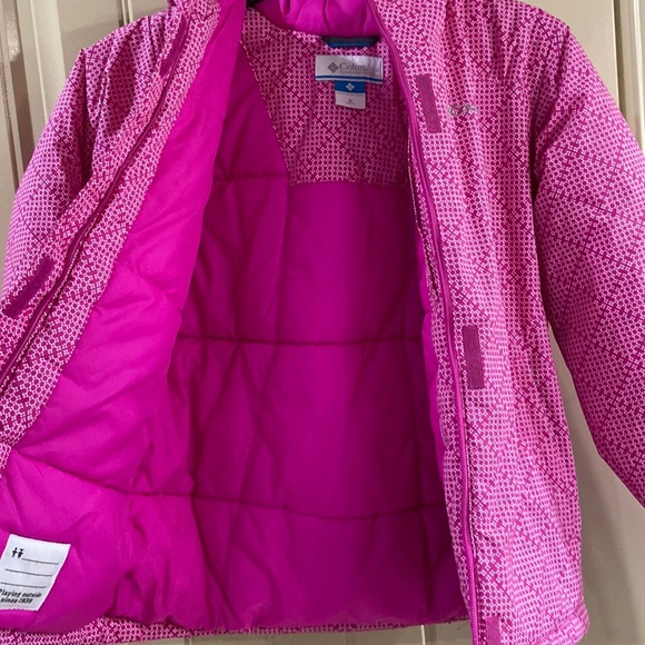 Girls Puffy Coat by Columbia Brand. EUC! - Picture 5 of 16